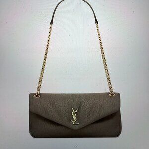 Saint Laurent CALYPSO medium in grained lambskin - Light Musk